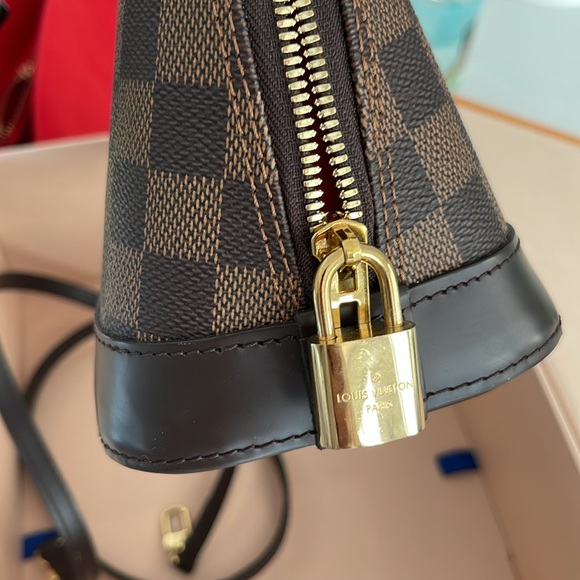 Louis Vuitton Alma bb - Picture 7 of 11